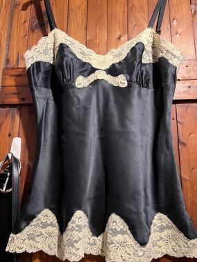 Y2K Women's Express XS Sexy Silk Camisoles Lace Detail NWT.